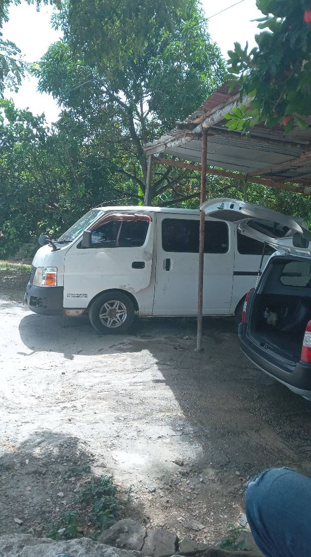 used nissan caravan