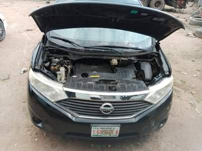 A picture of 2012 Nissan Quest 700
