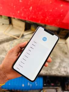 A picture of iPhone Xs Max 256Gb Tsh 500 000 Tupigie 0683678977