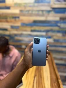 A picture of Iphone 12pro 128Gb 1 150 000
