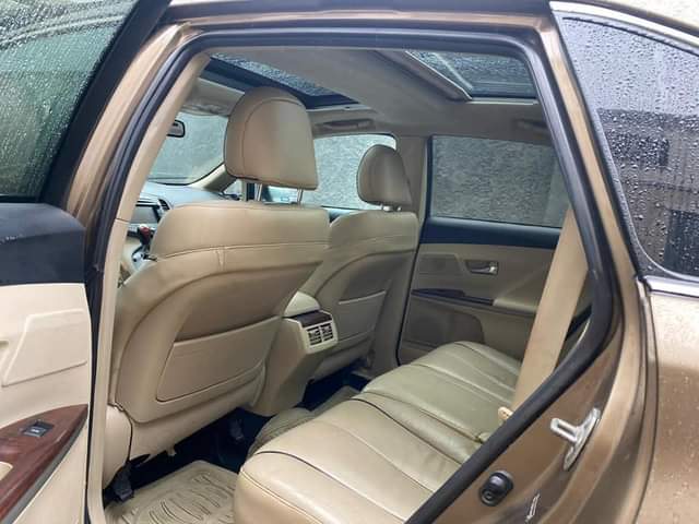 A picture of Toyota Venza 2012
