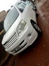 A picture of Toyota eeNoah 2005