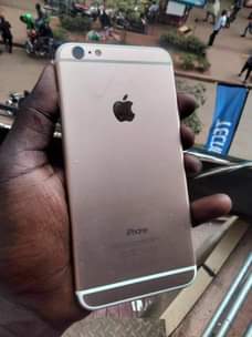 A picture of iPhone 6plus white