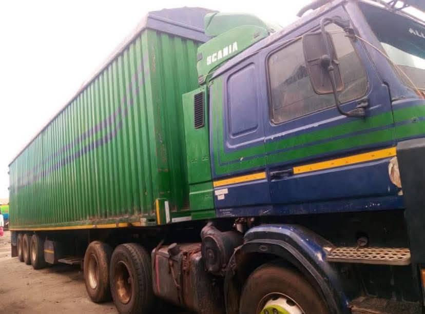 A picture of SCANIA113 060356906