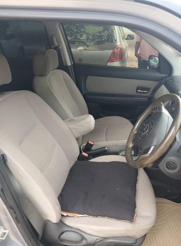 A picture of 2004 MAZDA VERISA FOR SALE
