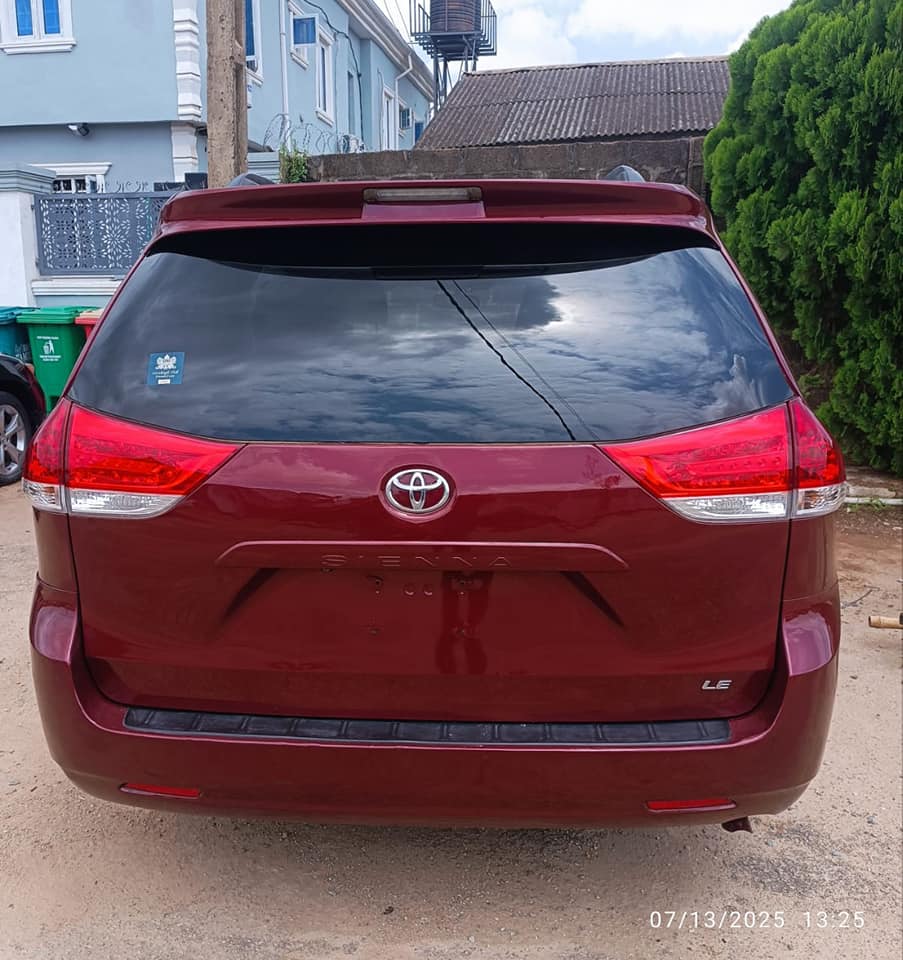 A picture of MASSIVE DISTRESS 12.5M TOYOTA SIENNA 2014 TOKUNBO CLEARED MAY 2025