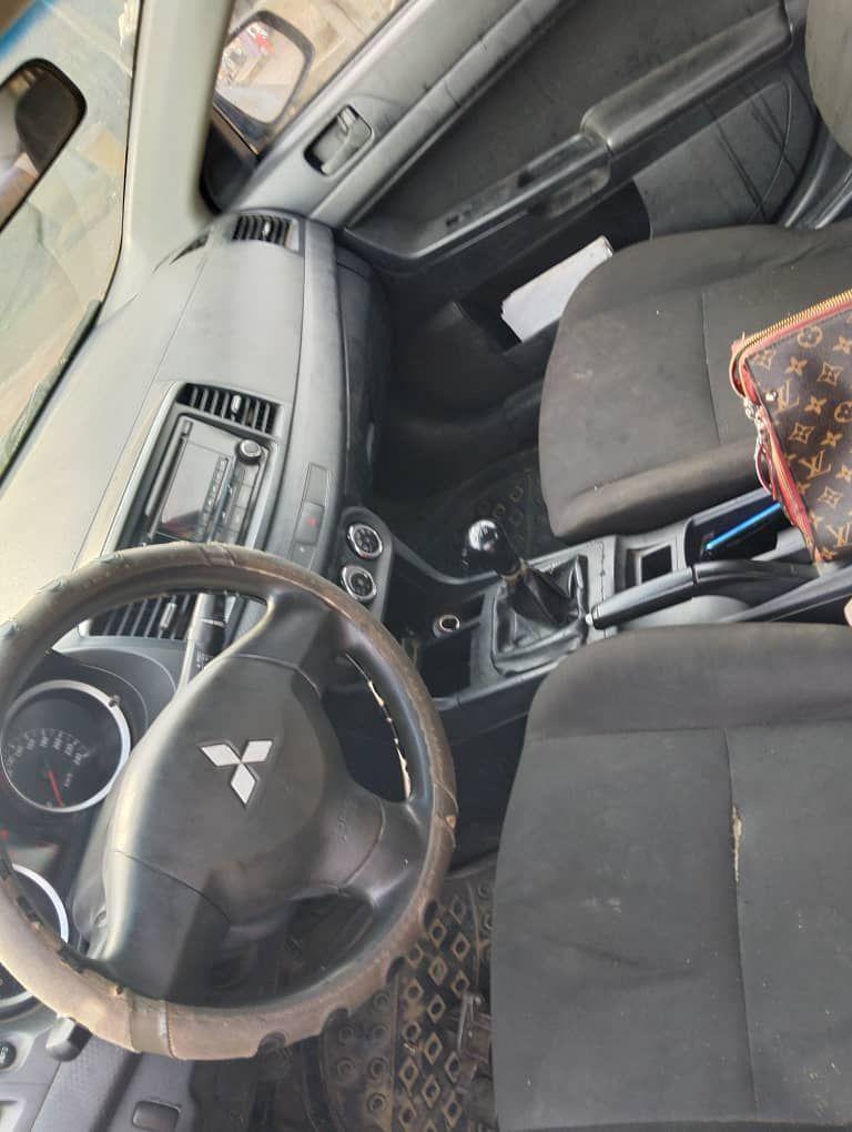 A picture of Mitsubishi LANCER 2012 na first body D engine sound Gear