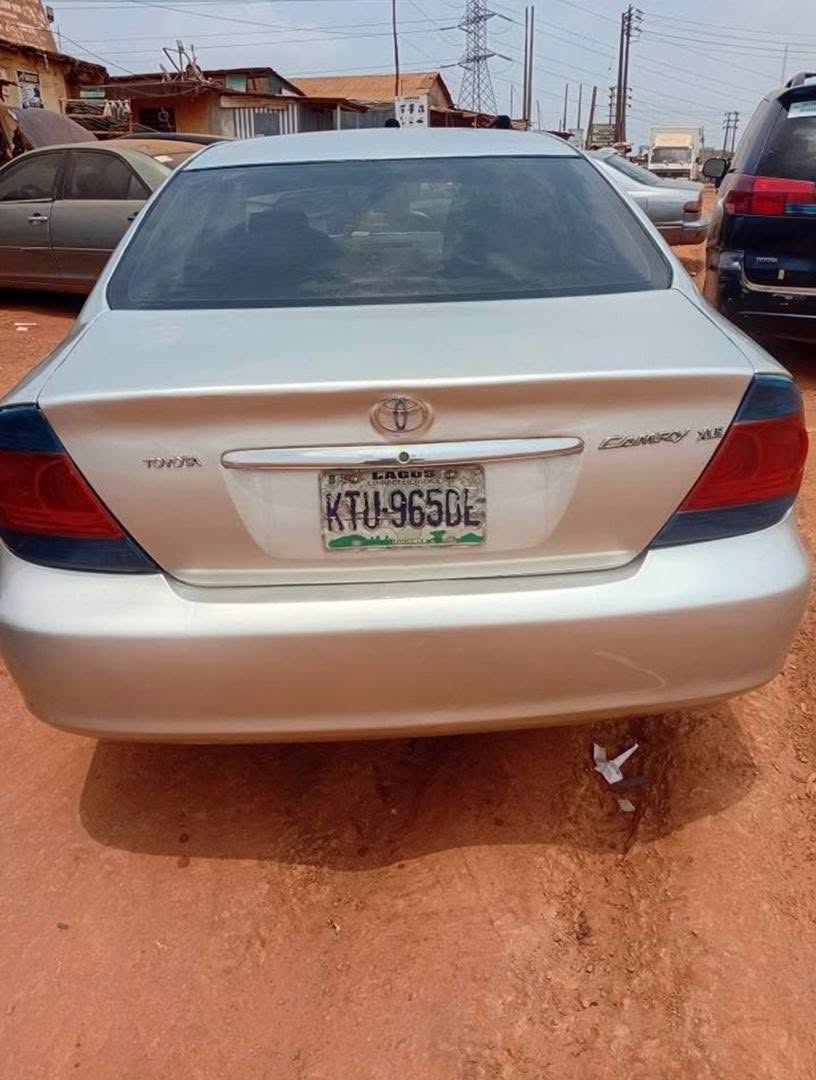 A picture of 2006 Toyota camry