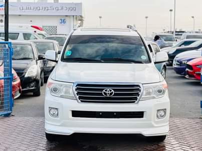 A picture of Toyota Land Cruiser 2014