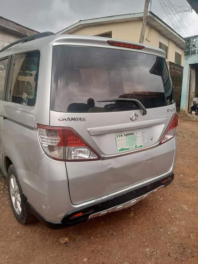A picture of 2012 CHANGAN HONOR Manual 7 Seater 3 Row seat Spacious