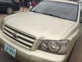 A picture of 2010 TOYOTA Highlander Sharp