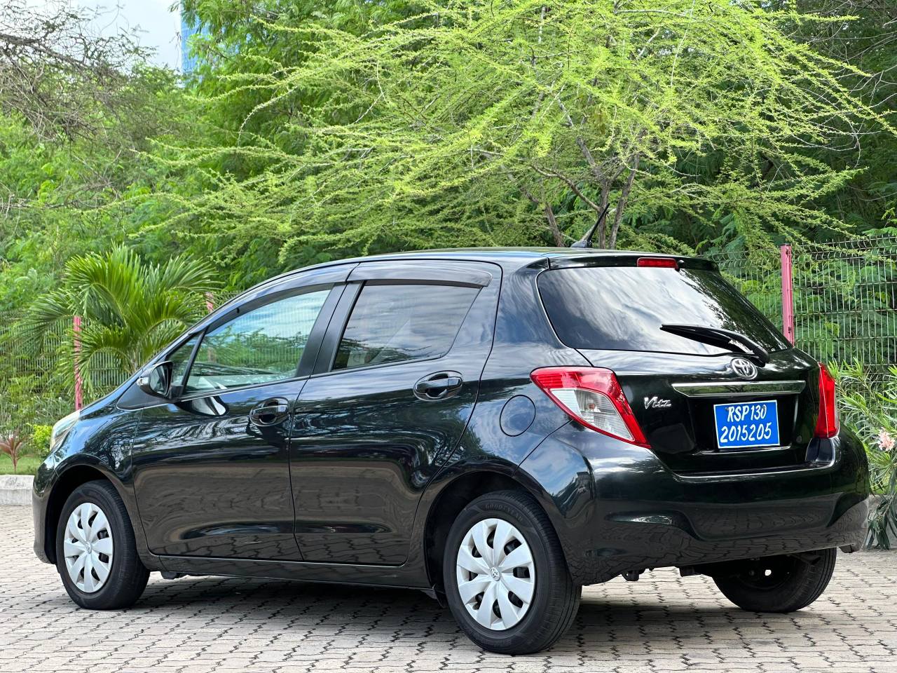 A picture of TOYOTA VITZ NEW
