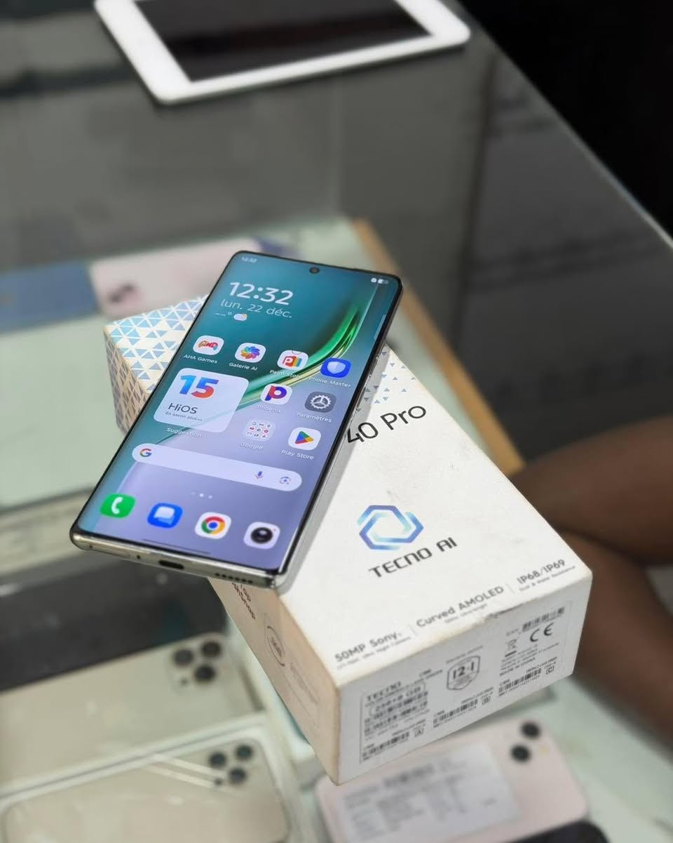 A picture of TECNO camon 40pro