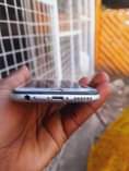A picture of Iphone 6 plain gb 64
