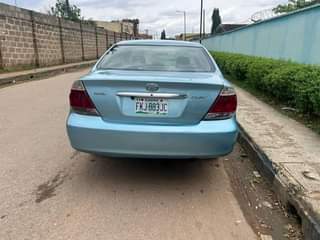 A picture of Toyota Camry 06