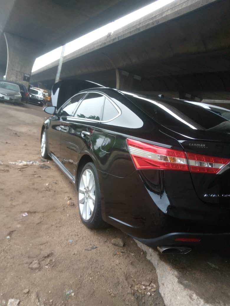 A picture of Toyota Avalon