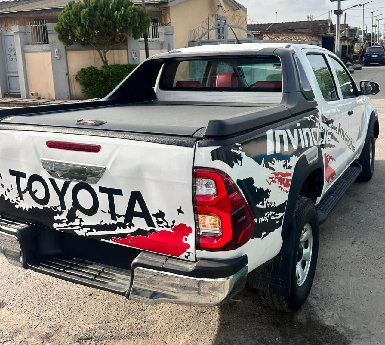 A picture of Registered 2014 facelifted to 2020 hilux auto drive petorol engine