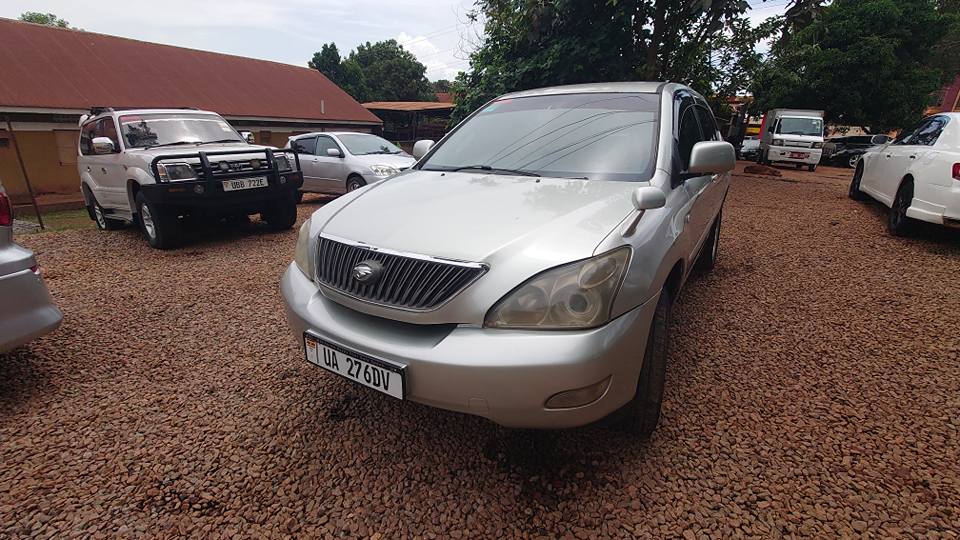 A picture of Toyota Harrier kawundo