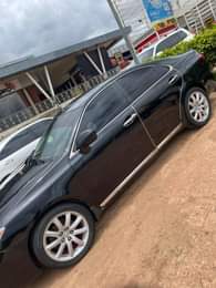 A picture of 2008 Es350 Clean Sound engine Tesla screen Gear is 95