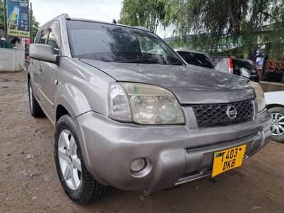 A picture of NISSAN E XTRAI