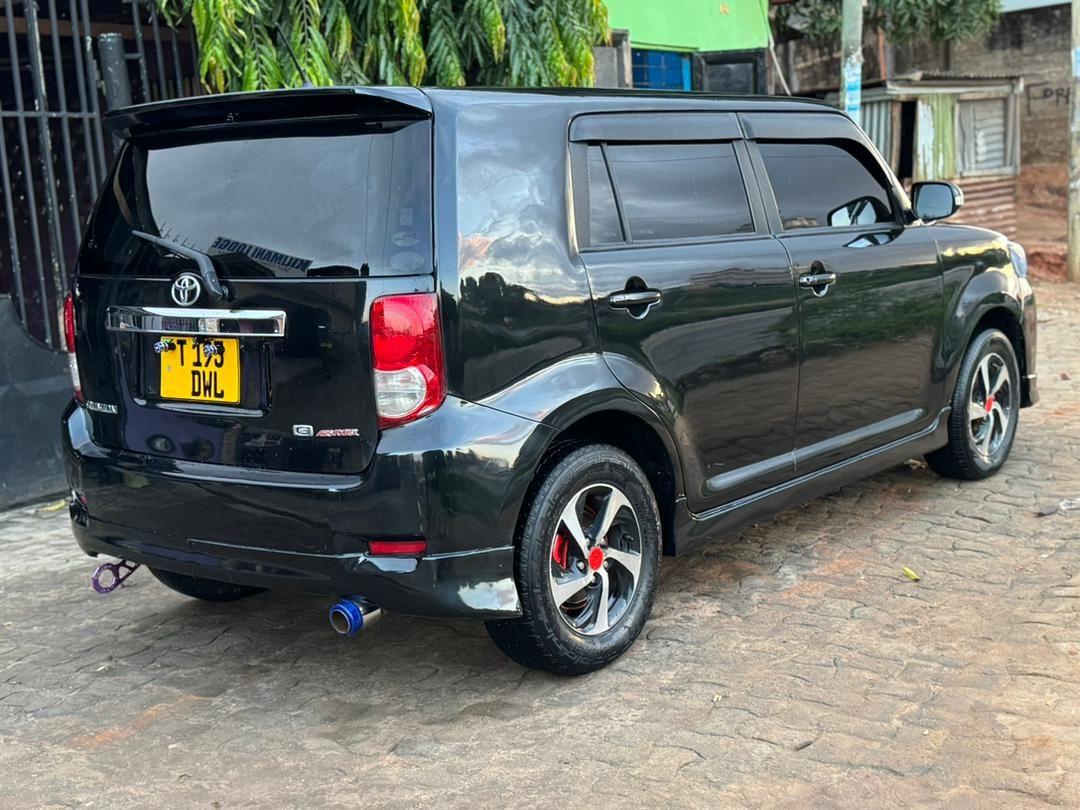 A picture of Toyota rumion