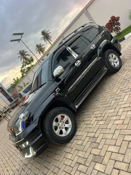 A picture of TOYOTA PRADO DIAMOND 25 6M