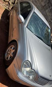 A picture of Mercedes Benz c200