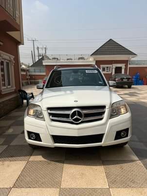 A picture of DISTRESS SALE TOKUNBO MB GLK350 4MATIC 2011