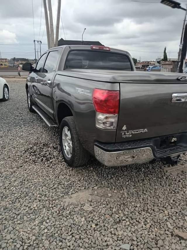 A picture of Toyota Tundra 2007 Double doors