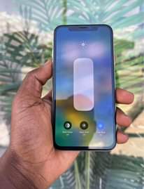 A picture of iPhone X Storage Gb256 Battery Health 100 TrueTone FaceID Bei