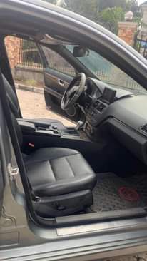 A picture of Dealers market 2008 c350 with panoramic sunroof Non 4matic