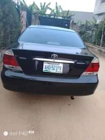 A picture of 2004 Toyota Camry LE 4dr saloon