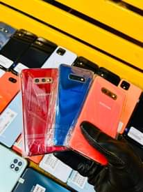 A picture of SAMSUNG PIXEL.IPHONE.VIVO.OPPO.SONY.AQOUS.NOKIA.LG VELVET NA MOTOROLA S RISIT