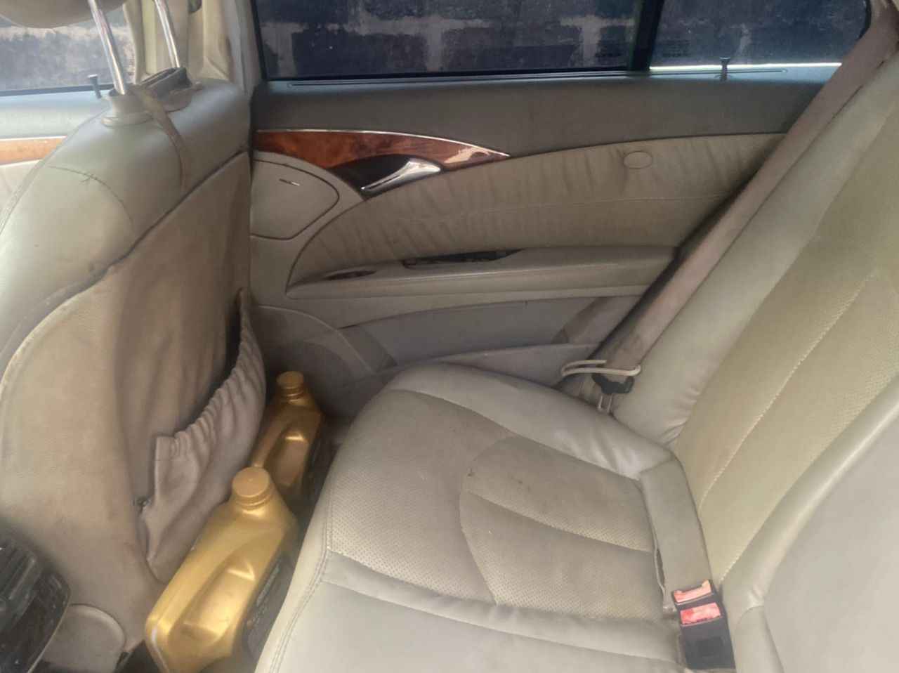 A picture of 06 Benz E320