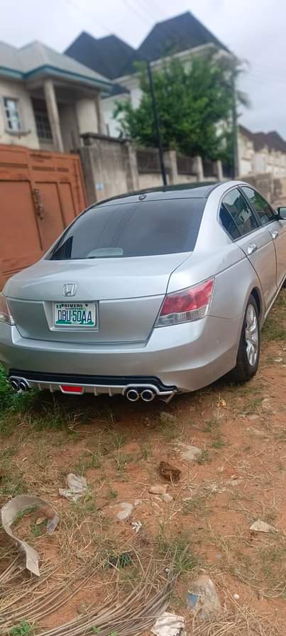 A picture of Honda Accord V6 engine 08