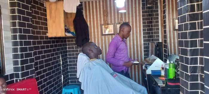A picture of Saloon for sale in nansana town busubuzi deal with everything