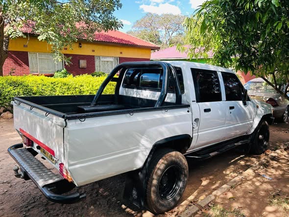 used toyota hilux