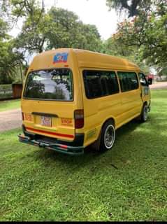 used toyota hiace