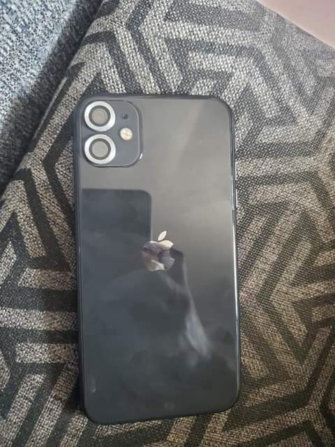 A picture of IPhone 11 Plain
