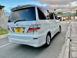 A picture of TOYOTA ALPHARD