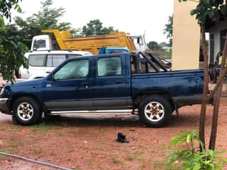 used nissan hardbody