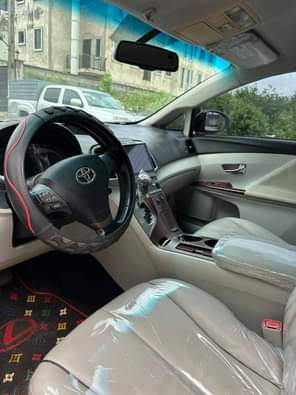 A picture of Sharp deal V Clean 2010 Toyota Venza with Thumpstart Toks