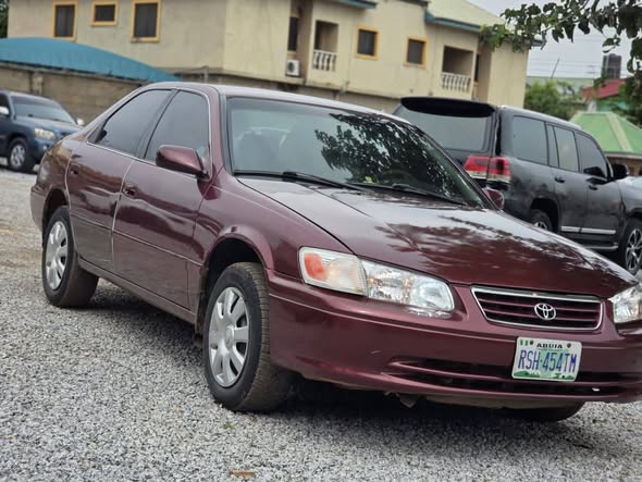 A picture of Toyota Camry Big Light