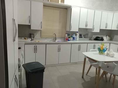 A picture of Kitchen cabinets