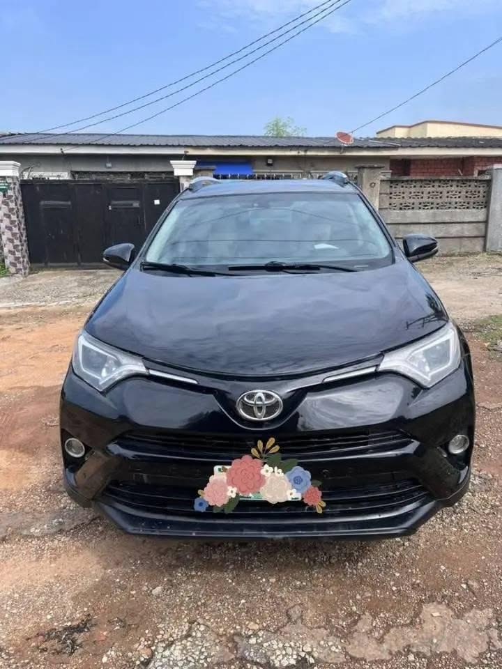 A picture of Car