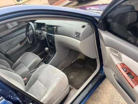 A picture of Toyota Corolla LE 2006