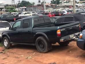 A picture of Toyota Tacoma up for sale and everything is working perfectly