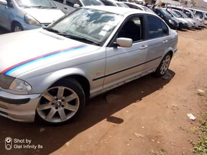 classifieds/cars bmw