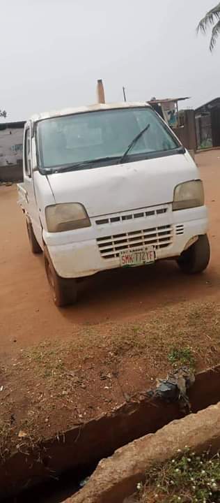 A picture of 2000 Mazda Mazda