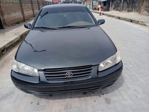 A picture of Toyota Camry 0 2 le